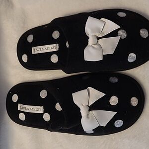 Ladies slippers